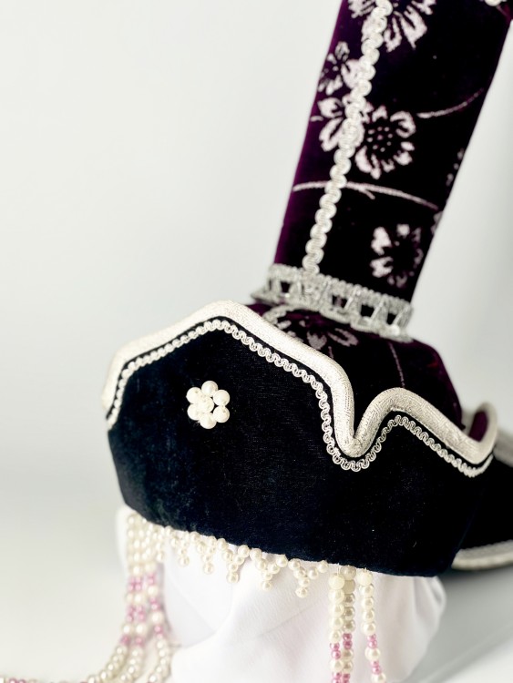 Шапка монгола высокая с жемчугом и росписью