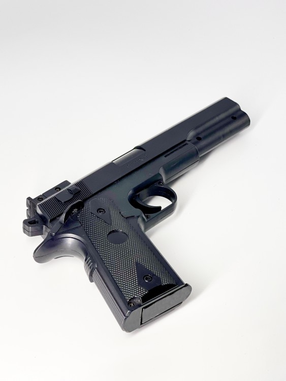 Пистолет черный пластик Пистолет черный пластик