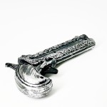 Револьвер пластик черно-серебряный