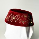 Феска восточная бордо с вышивкой и камнями Феска восточная бордо с вышивкой и камнями