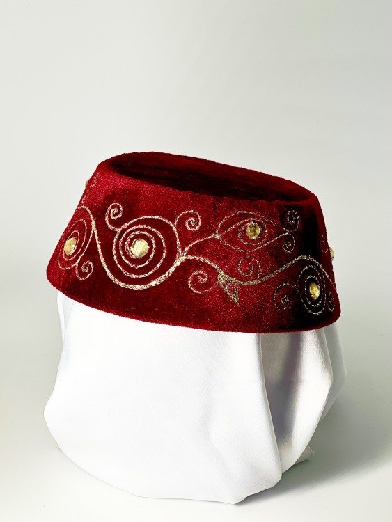 Феска восточная бордо с вышивкой и камнями Феска восточная бордо с вышивкой и камнями