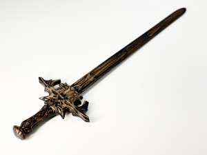 Меч - состаренная бронза, пластик