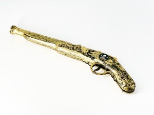 Пистолет трещетка Пиратская история золотой