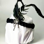 Повязка перья черная бусинки