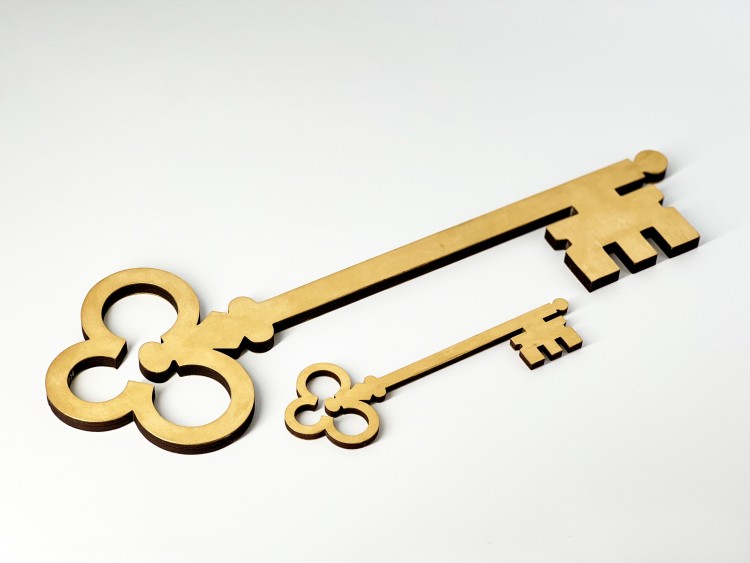 Ключ Буратино маленький золотой Ключ Буратино маленький золотой